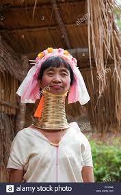 Padaung (copper neck) may refer to: Eine Reife Frauen Der Langhals Frauen Padaung Tribe Stockfotografie Alamy