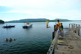 Gilimanuk gilimanuk is a port town in west bali. Ssst Ada Teluk Rahasia Di Gilimanuk Bali Catatan Nobi