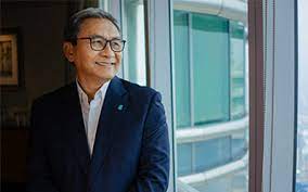 Petronas chairman datuk ahmad nizam salleh said the board of directors has received mohd anuar's notice two days ago and he will be stepping down for personal reasons. Yayasan Petronas Flourish