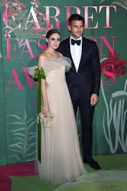 Jun 28, 2021 · a pair of americans picked up the most newsworthy victories: Gigi Hadid Kate Moss And Lewis Hamilton Design Shirts For Karl Lagerfeld Tribute Collection