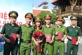 Nhân ngày 19/8 kỷ niệm ngày thành lập lực lượng công an nhân dân việt nam, để bày tỏ lòng kính mến và trân quý đến các chiến sĩ công an, những người luôn luôn xông xáo, hết lòng và tận tụy bảo vệ an ninh quốc gia mang lại sự bình an cho nhân dân. Nhá»¯ng Lá»i Chuc Ngay Cong An Nhan Dan Viá»‡t Nam 19 8 Hay Va Y NghÄ©a Nháº¥t Tin Tá»©c Má»›i Nháº¥t 24h Ä'á»c Bao Lao Ä'á»™ng Online Laodong Vn