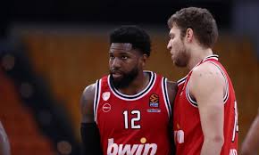 Ο χασάν μάρτιν υποβλήθηκε σήμερα (24/2) σε επιτυχημένη επέμβαση στο δεξί γόνατο έπειτα από τον τραυματισμό του στον αγώνα με την αναντολού εφές. Frkekgrcd14xsm