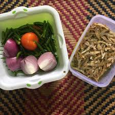 Cuci bersih ikan teri dan goreng sampai kering. Pes Sambal Hijau Stok Menu Sahur Ni Boleh Ratah Gitu Je Mingguan Wanita