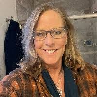 Linda Pascuzzi's Instagram, Twitter & Facebook