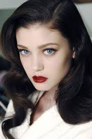 Pin By Shopgraag Nl On Brunette Brown Auburn Chestnut Honey Gold Chocolate Black Hair Fair Skin Hair Pale Skin Hair Fair