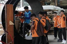 Majlis pengenalan dengan pengetua baru smk batu unjur diadakan di dataran smk batu unjur klang,iaitu cik hjh noreha bt hailani yang berasal dari smk raja lumu.kami harap pengetua dapat. A Visit From Smk Raja Lumu Biji Biji Initiative
