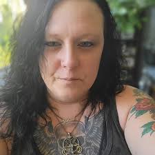 Hi heavy metal girls ! 🤘🏻 your friendly metalhead viking is here to raise  some hell ! What are you listen rigth now ? Metal only