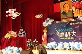 畢業以來 / 毕业以来 ― bìyè yǐlái ― since graduation. æœ€é›£å¿˜çš„ç•¢æ¥­å…¸ç¦® åœ‹ç«‹é«˜é›„ç§'æŠ€å¤§å­¸ Nkust National Kaohsiung University Of Science And Technology