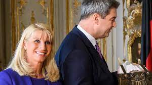 Er ist seit dem 16. Markus Soder Sie Ist Die Frau An Der Seite Des Csu Politikers