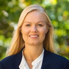 Lisa Stickler's Instagram, Twitter & Facebook