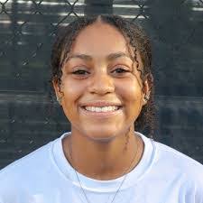 Jada Holt's Instagram, Twitter & Facebook