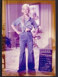 Most of its completed footage remained unseen for many years. Marilyn Monroe S Wardrobe Test For The Unfinished Movie Something S Gotta Give 1962 9gag