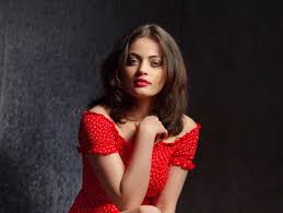Some lesser known facts about sneha ullal does sneha ullal smoke?: Salman Khan S Lucky Heroine Sneha Ullal To Make Her Digital Debut Read Full Details