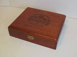 Vintage Wooden Cigar Box Macanudo Wood Empty Humidor Etsy Wooden Cigar Boxes Decorative Boxes Vintage Boxes Wooden
