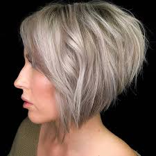 Frisuren bob kurz stufig hinten lange bob frisuren 2020 2019. 56 Moderne Bob Frisuren Stufig Bob Frisur Hinten Kurz Vorne Lang Bob Frisur Haarschnitt
