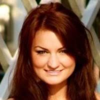 Girly Geek Of The Week: Taylor Grimes