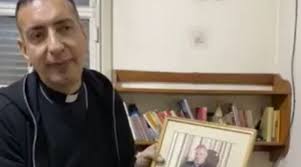 Un cura macrista protagonizó un video a pura xenofobia: "Parezco una mucama  boliviana"