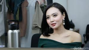 Aksi mereka terkam dalam video bokep. 10 Artis Wanita Paling Hot 2019