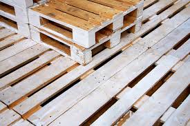 Le bonheur de profiter des premiers beaux jours pour boire son café ou déjeuner dehors ! Comment Fabriquer Un Salon De Jardin En Palettes Recyclees