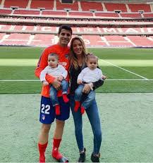 Artículos, fotos, videos, análisis y opinión sobre álvaro morata. Alvaro Morata House Burgled By Armed Robbers With Wife Alice Campello And Twins Inside While Chelsea Star Was On Spain Duty