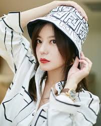 Triệu Vy đang bị tẩy chay như thế nào?