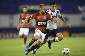 After a thorough analysis of stats, recent form and h2h through betclan's algorithm, as well as, tipsters advice for the match velez sarsfield vs flamengo this is our prediction: Velez Perdio Contra Flamengo En Liniers En Su Estreno Por La Copa Libertadores La Nacion