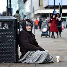 Homelessness charities encourage volunteers to help their outreach workers on the streets. This Is What It S Like For A Homeless Person Living On The Streets In Manchester Manchester Evening News
