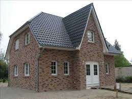 Ein teil beherbergt heute das zwölf meter hohe kochatelier des eventplaners und rezepteerfinders. Immer Beliebter Das Dreigiebelhaus