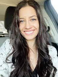 Amanda Hineline's Instagram, Twitter & Facebook