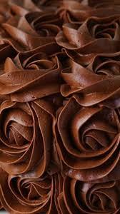 Whipped Chocolate Buttercream Frosting Light Fluffy Rich And Flavorful This Silky Smooth And Fluffy Frosting Is T Cremage A Gateau Chocolat Beau Gateau
