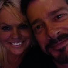 Hi looking for a hair dresser that makes home visits!