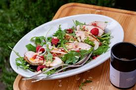 Tagliata Vom Huhn An Himbeer Vinaigrette Rezept In 2020 Himbeer Vinaigrette Vinaigrette Lebensmittel Essen