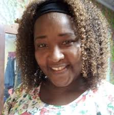 Qué les pareció el Look #1 de la noche para la Blue Carpet de Premios  Juventud? A mí me encantó la mezcla de brillo y transparencia, con finura y  elegancia. Designed by @