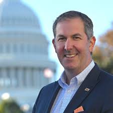 The right pick to replace Johnny Olszewski as county executive