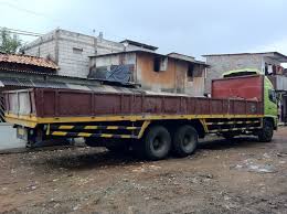 Dengan melakukan modifikasi, bisa eksterior, interior, hingga ruang mesin dan kolong mobil. 17 Bak Truk Tronton Ide Top