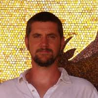 40+ profiluri „Razvan Costea”