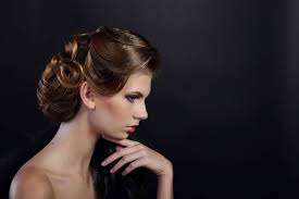 This change in hairstyle is extremely important because women now choose a bolder. 1920s Hairstyles For Long Hair 10 Styling Ideas