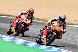 #pe44 y #sb6, dando gassss✊ a tope en los #qatartest 2021 en #losail¡vamos #pe44 and #sb6, full throttle✊ at the #qatartest 2021 in #losail go ahead, #repsolteam! Confused Espargaro Questions Tactics After Marque Visordown