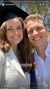 Laura Henshaw graduates with a law degree