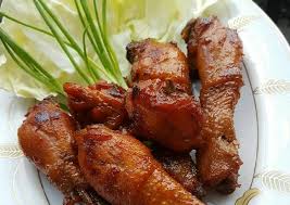 Ayam kampung bawang putih bawang merah lengkuas ketumbar gula merah daun salam air. Resep Ayam Bacem Istimewa Oleh Seruni Puspa Indah Cookpad
