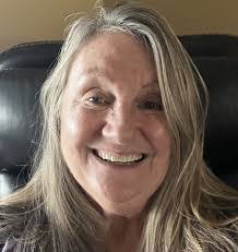 Marci Platt's Instagram, Twitter & Facebook