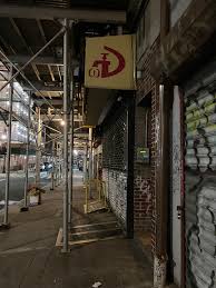 Queen Bitch - by Domenick Ammirati - Spigot