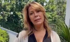 Su nombre se convirtió en las primeras tendencias del nuevo año 2021, pero no por su reaparición en televisión, sino. Pongo Las Manos Al Fuego Por Mi Padre Alejandra Guzman