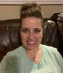 This is my welcoming look. I went to vacation for 4 days...🙄 I guess I  should feel bad about myself 😩...