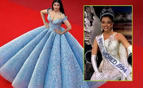 Aishwarya rai bachchan is an indian actress and the winner of the miss world 1994 pageant. These Breathtaking Aishwarya Rai Bachchan Pictures Will Blow Your Mind Take A Look