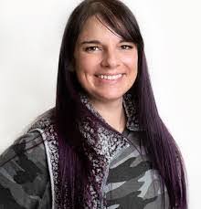 Kendra Schuster's Instagram, Twitter & Facebook