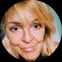 700+ Profile mit dem Suchbegriff „Droll“