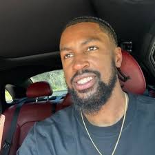 J Wills (@ChillJDub)