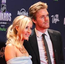 Connor Lauren Are So Cute Connor Mcdavid Mcdavid Connor