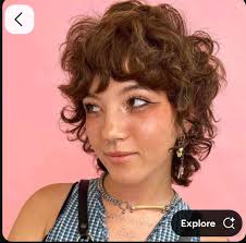 I'm looking for recommendations for hairdressers (or barbers!) that  specialises in this kind of haircut, especially those who have experience  doing this kinda cut